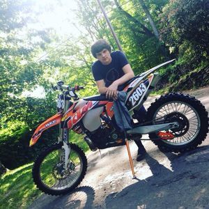 Meet your Posher, Avery